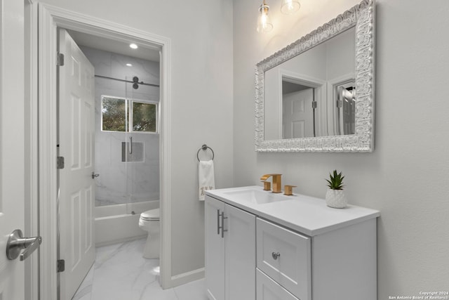 1002 Morningside Dr Unit 6, Terrell Hills, TX 78209 - full bathroom featuring tiled shower / bath combo, toilet, and vanity