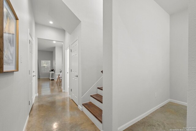 1002 Morningside Dr Unit 6, Terrell Hills, TX 78209 - view of hallway