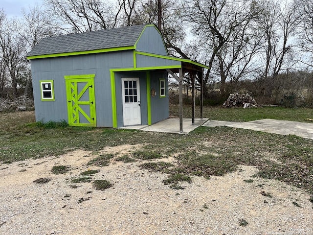 view of outbuilding