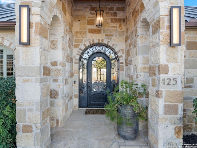 view of exterior entry