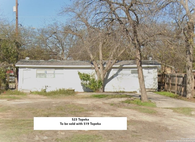 view of yard featuring a garage