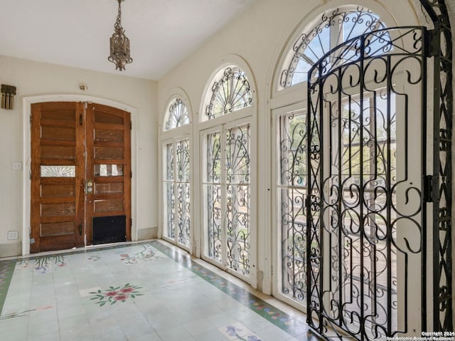 entryway featuring plenty of natural light