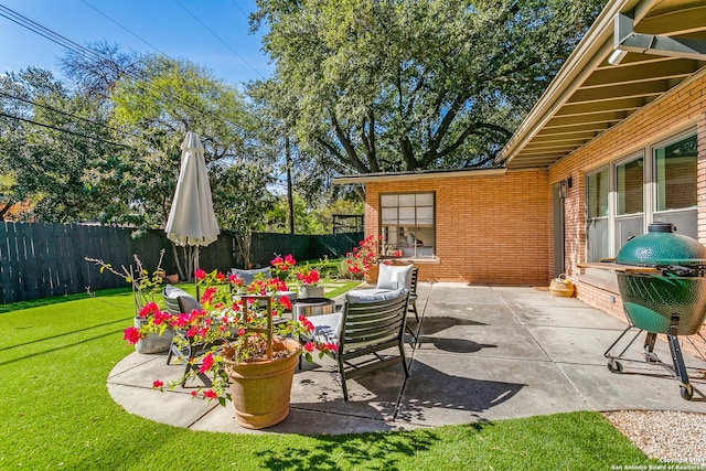 view of patio with outdoor lounge area