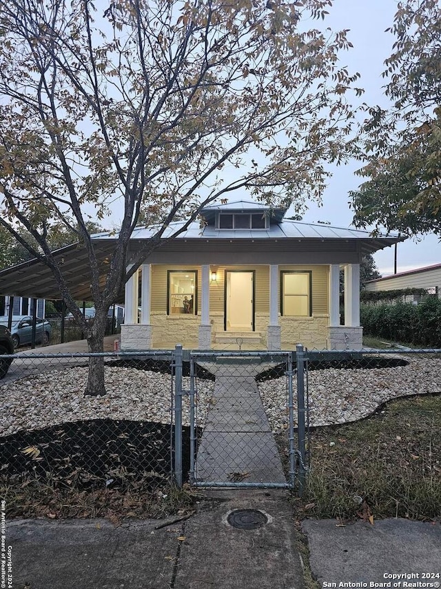 view of front of house with covered porch