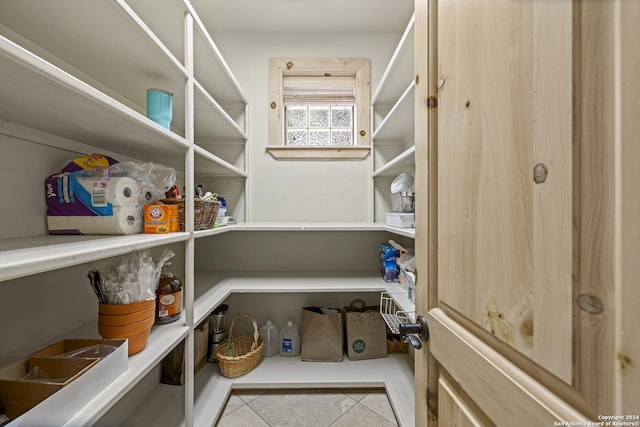 694 Scenic Cir, Pipe Creek, TX 78063 - view of pantry
