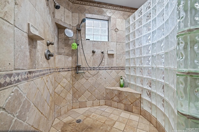 694 Scenic Cir, Pipe Creek, TX 78063 - bathroom with tiled shower