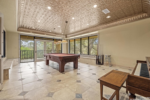 694 Scenic Cir, Pipe Creek, TX 78063 - recreation room featuring an ornate ceiling, billiards, recessed lighting, crown molding, and a tray ceiling