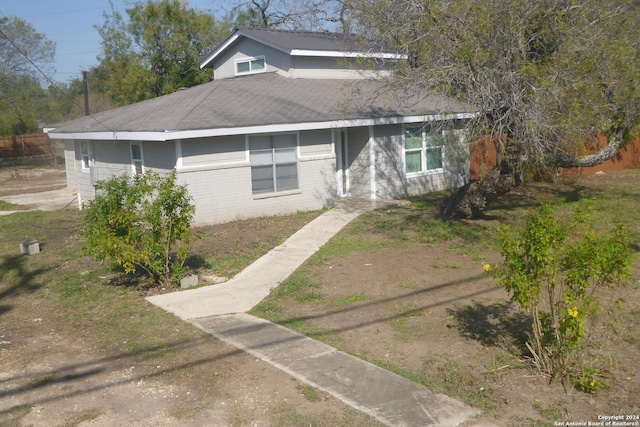 view of front of property