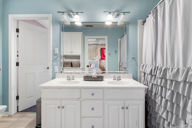 bathroom with vanity