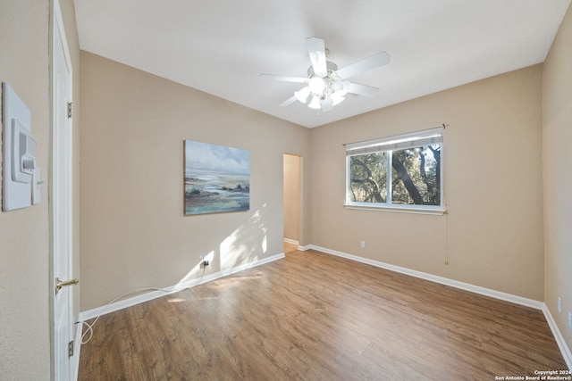 unfurnished room featuring wood-type flooring and ceiling fan