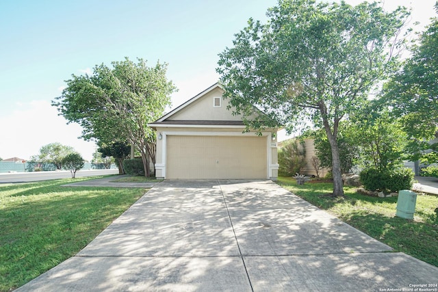 view of front facade with a front lawn