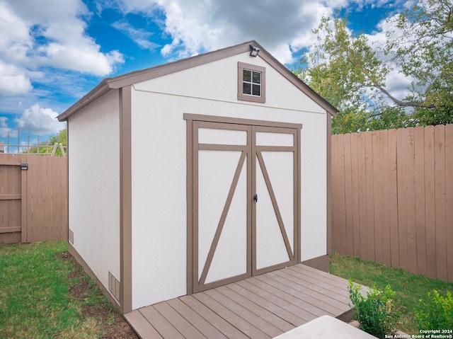 view of outdoor structure