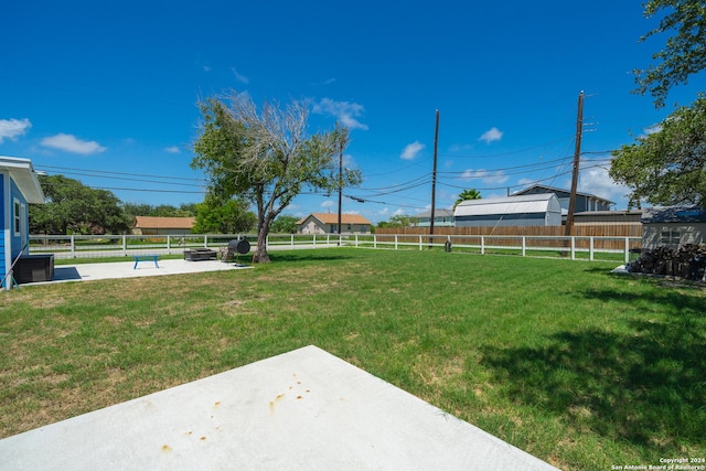 view of yard with a patio