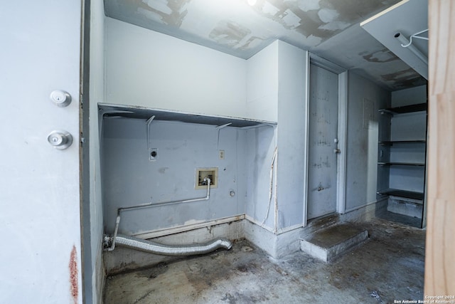 laundry area with electric dryer hookup and hookup for a washing machine