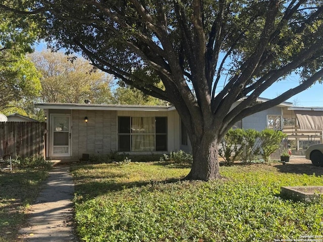 view of front of house with a front yard