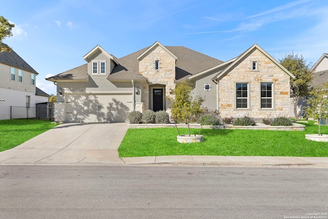 view of front facade with a front lawn