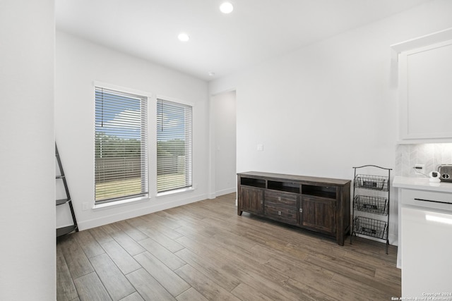 empty room featuring light hardwood / wood-style flooring