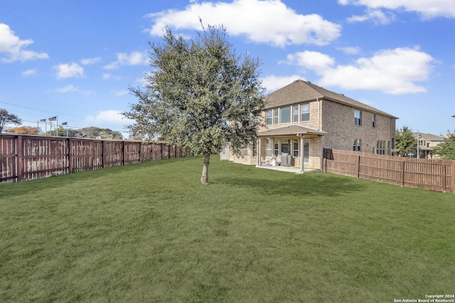 view of yard with a patio