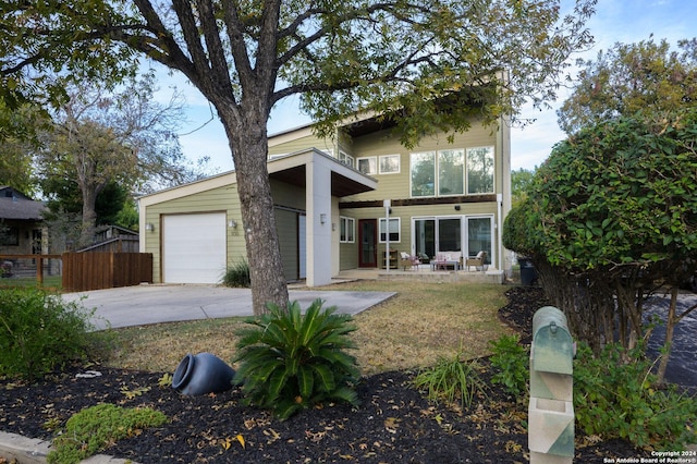 view of front of house with a garage