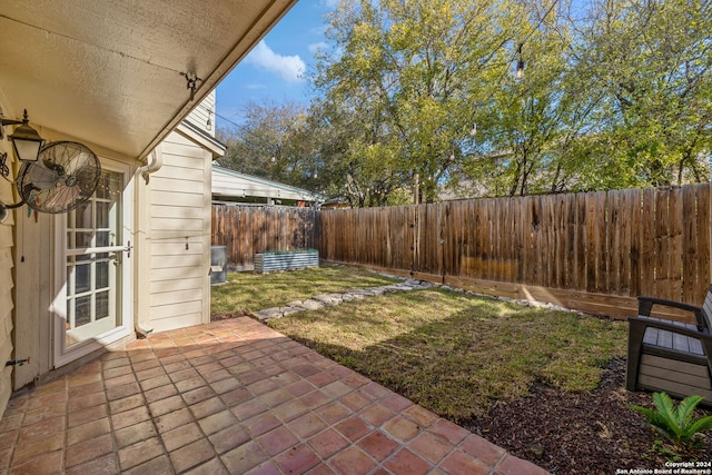 view of yard with a patio