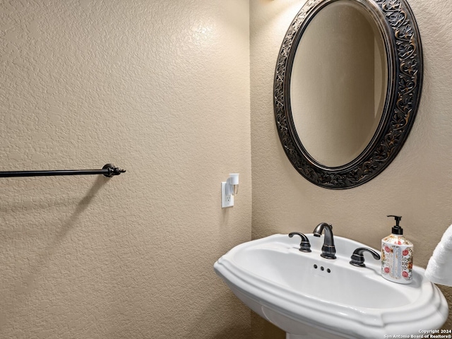 bathroom with sink