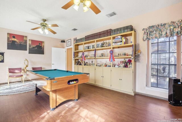 playroom with hardwood / wood-style flooring, ceiling fan, a textured ceiling, and billiards