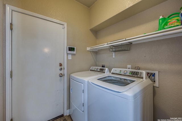 laundry room featuring independent washer and dryer