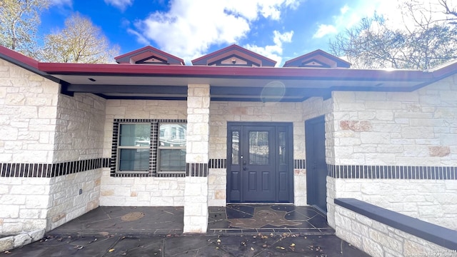 view of property entrance