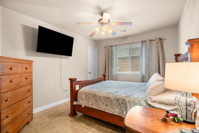 bedroom featuring ceiling fan