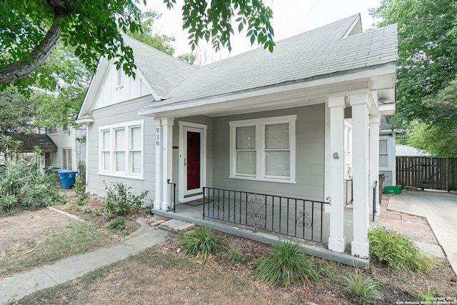 view of front facade featuring a porch