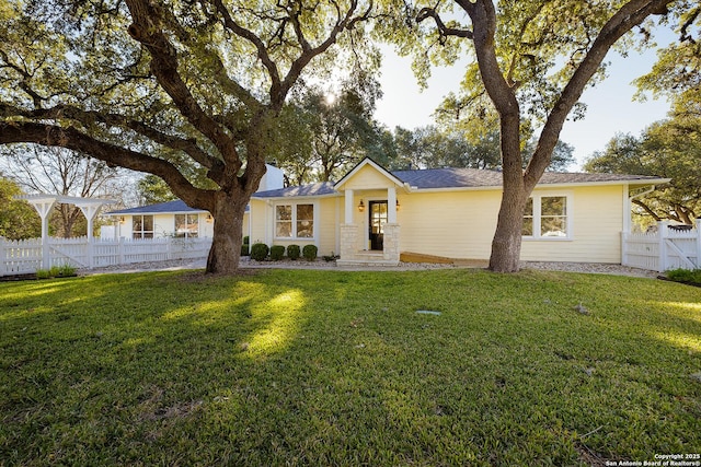 Listing photo 3 for 133 N School St, Boerne TX 78006