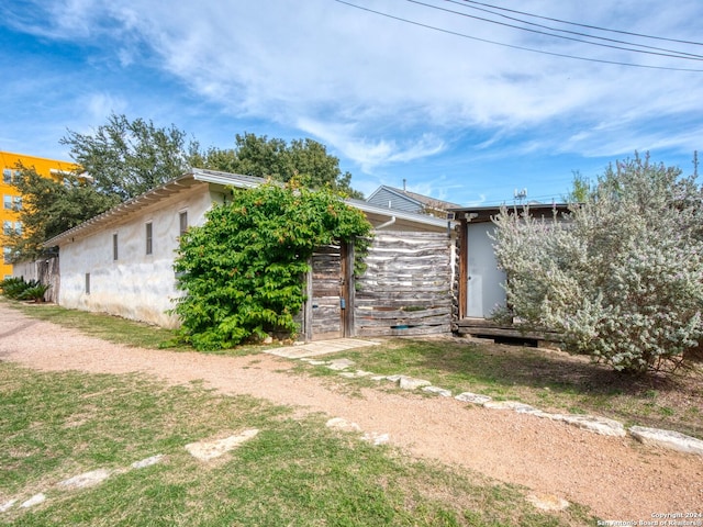 view of property exterior