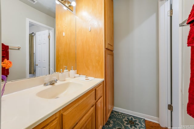 bathroom with vanity