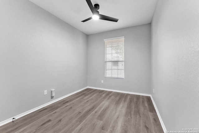 unfurnished room featuring wood-type flooring and ceiling fan