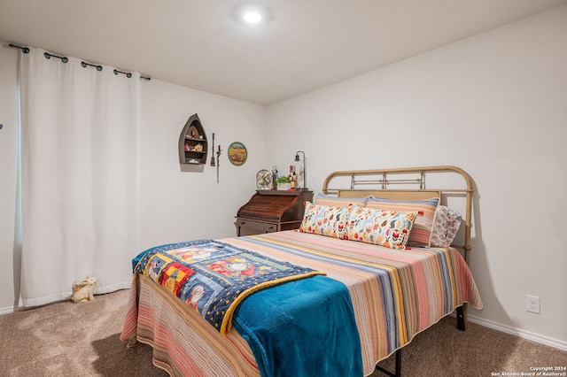 bedroom featuring carpet floors