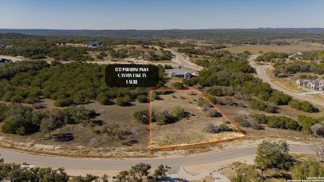 Listing photo 2 for 1737 E Paradise Pkwy, Canyon Lake TX 78133