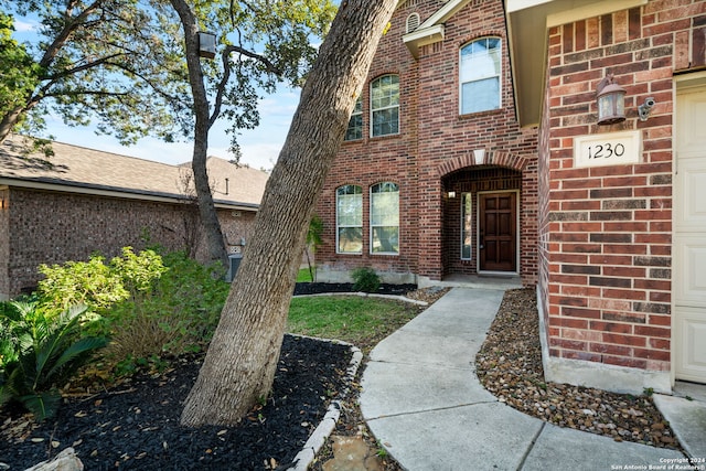 view of property entrance