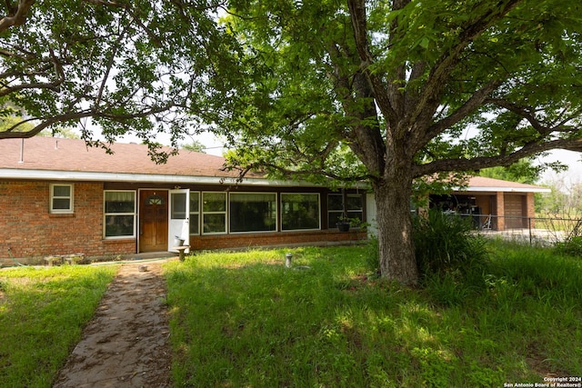 view of front of property