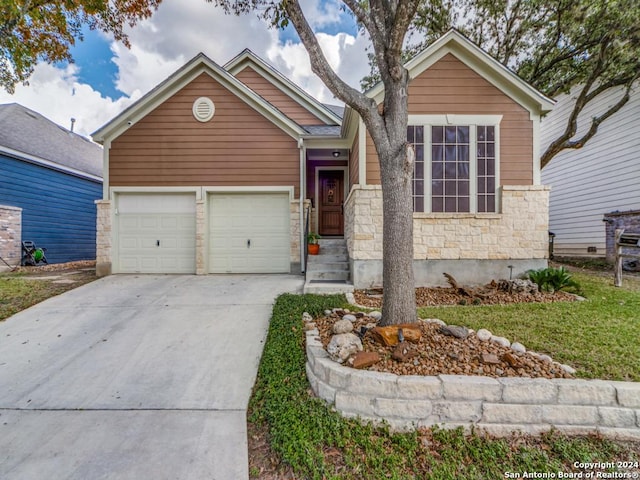 view of front of property featuring a garage