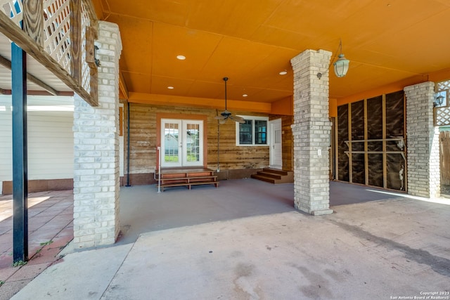 view of patio featuring ceiling fan