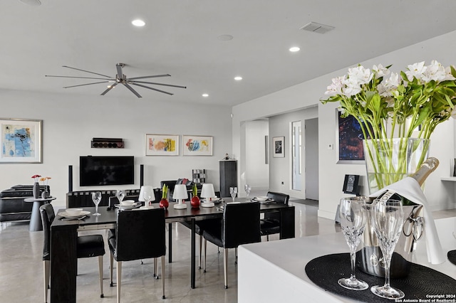 dining room with ceiling fan