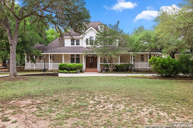 view of front of home with a front yard