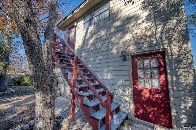 view of exterior entry