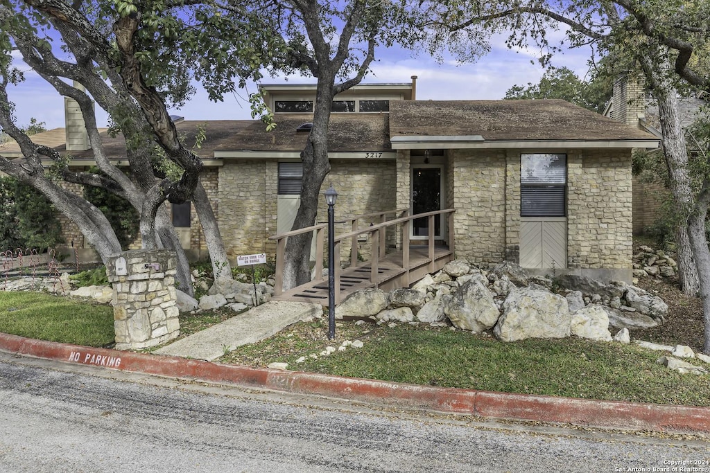 view of front of home