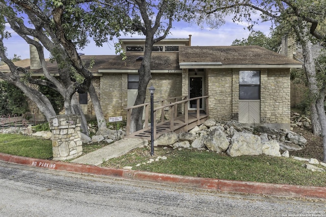 view of front of home