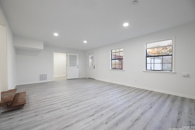 empty room featuring light hardwood / wood-style flooring