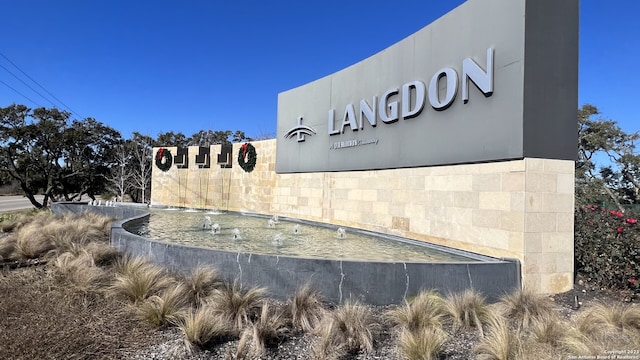 view of community / neighborhood sign