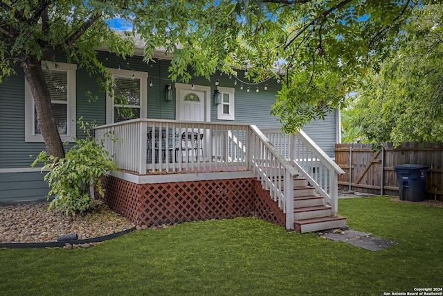 403 Queen Anne Ct, San Antonio, TX 78209 - view of front of property with a front yard and fence