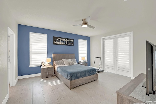 bedroom with ceiling fan