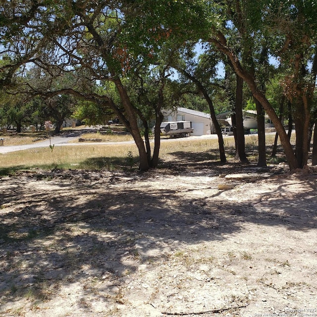 Listing photo 3 for 0 Outter, Canyon Lake TX 78133